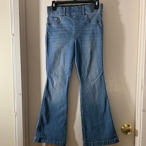 Gloria Vanderbilt Women’s Light Blue Flare Jeans 6PS